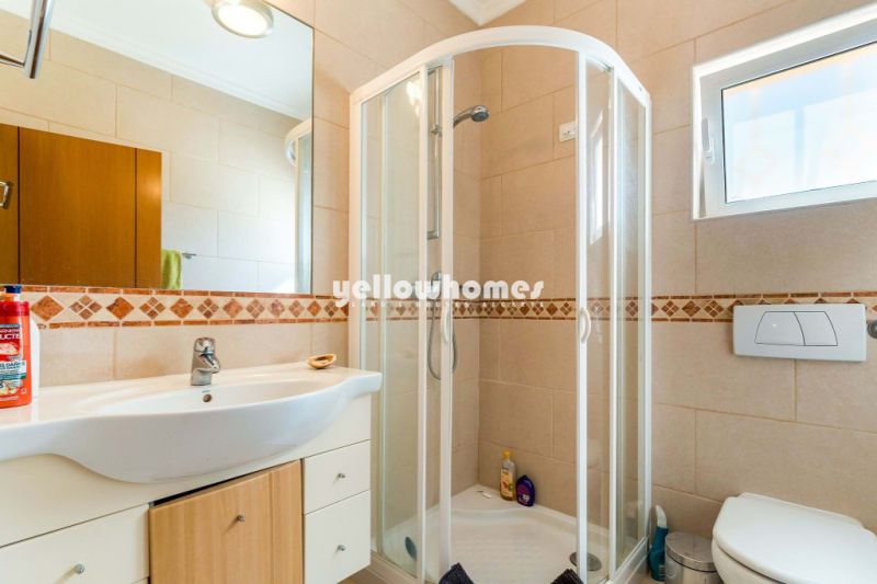2-bedroom apartment overlooking the golf course near Lagoa/Carvoeiro
